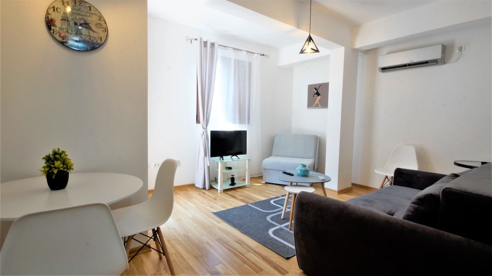 Apartment Ipek — 4-Star Luxury Hotel in Budva, Montenegro