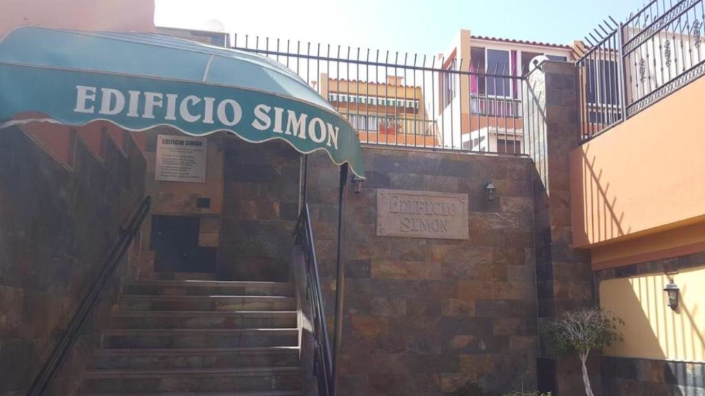 Simon beach house Los Cristianos — 4-Star Luxury Hotel in Arona, Spain
