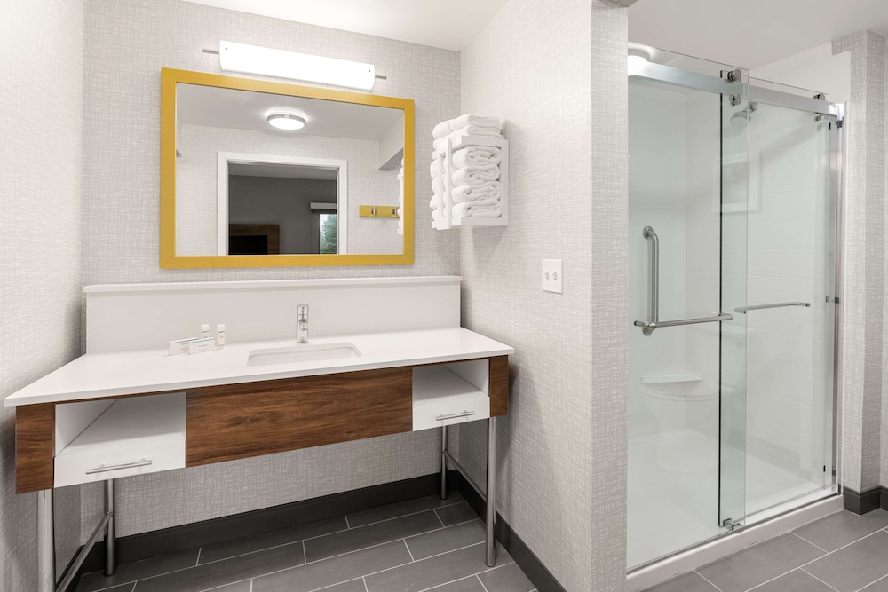 Hampton Inn & Suites Portland Tigard - photo 16