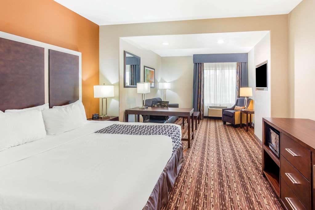 La Quinta Inn & Suites by Wyndham Gonzales TX - photo 17