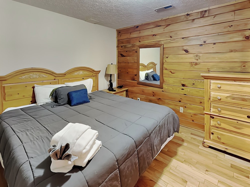Smokey Bear Haven - photo 19