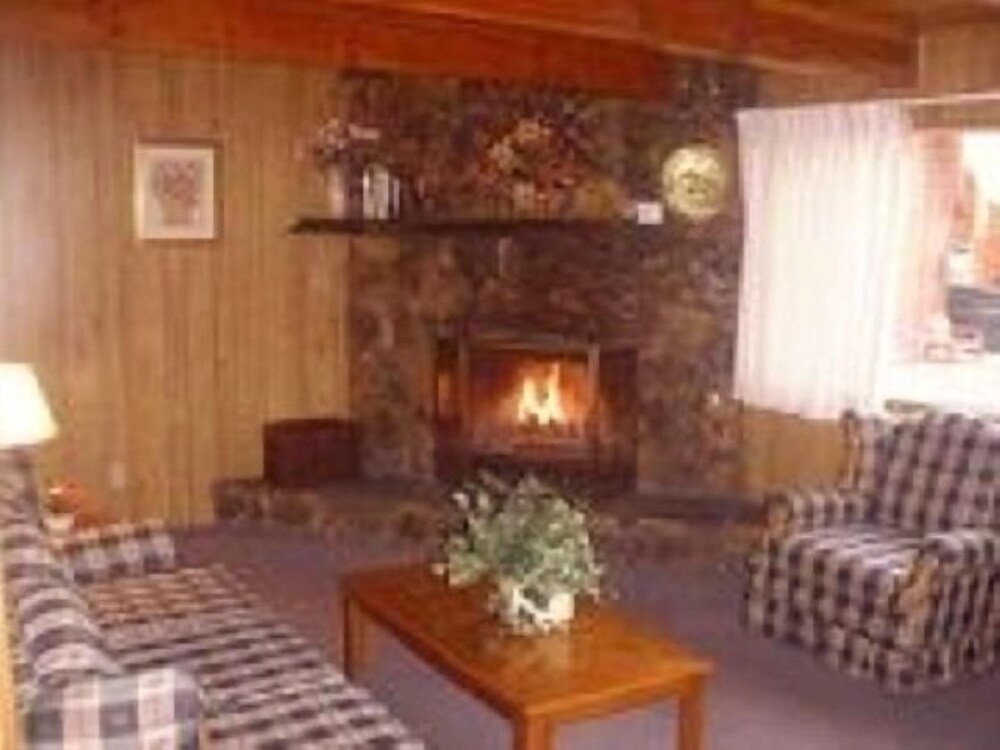 Golden Bear Cottages - photo 53