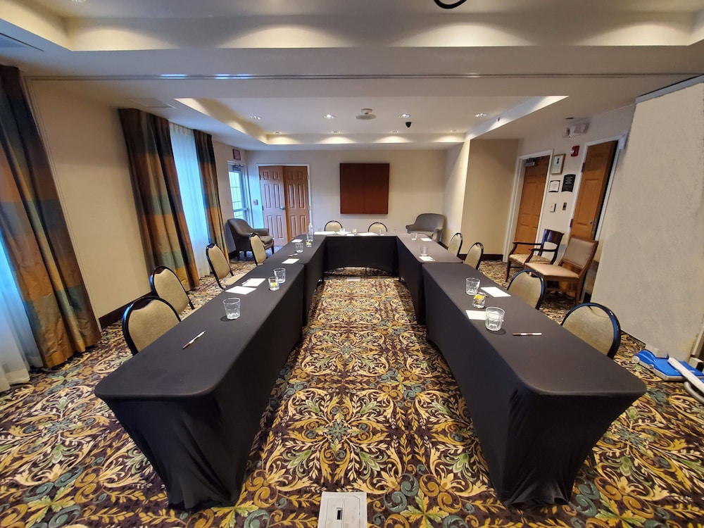 Staybridge Suites Philadelphia Valley Forge 422 by IHG - photo 21