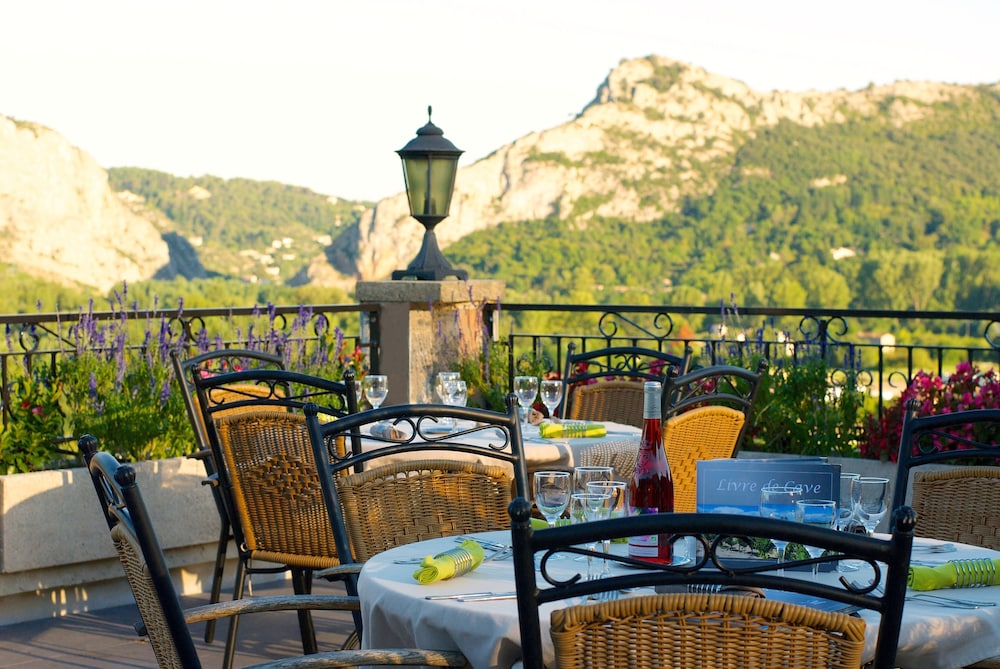 La Porte des Cevennes - carbon neutral hotel in Anduze