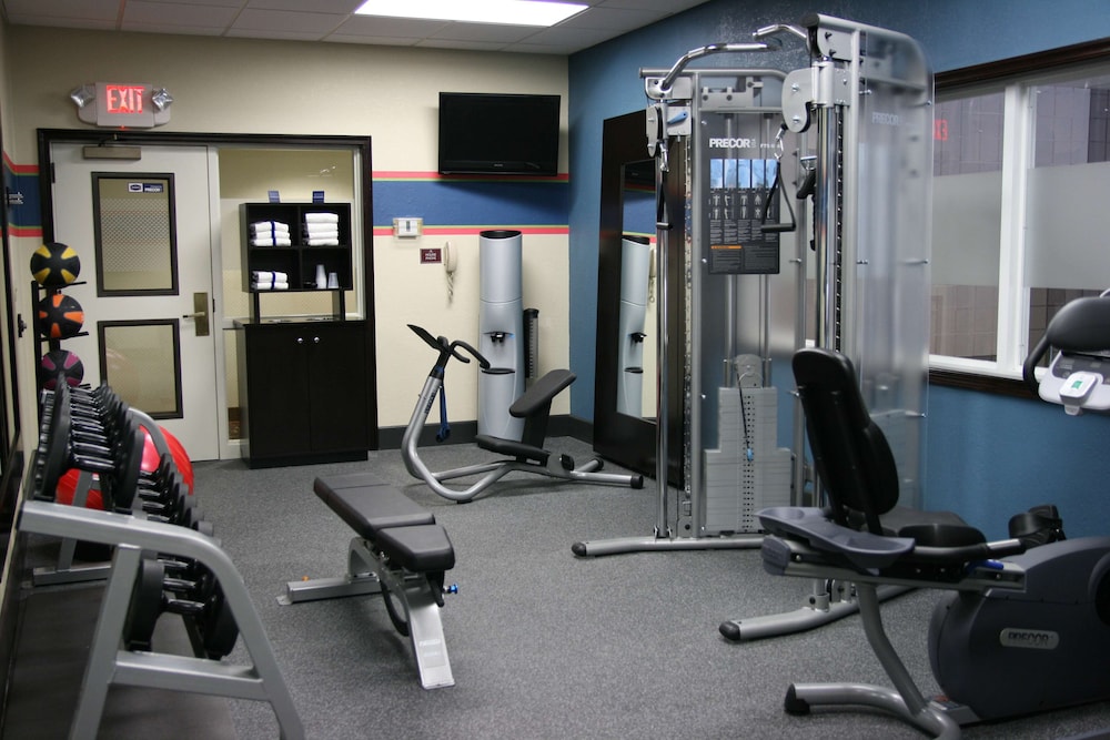 Hampton Inn & Suites Bethlehem - photo 32