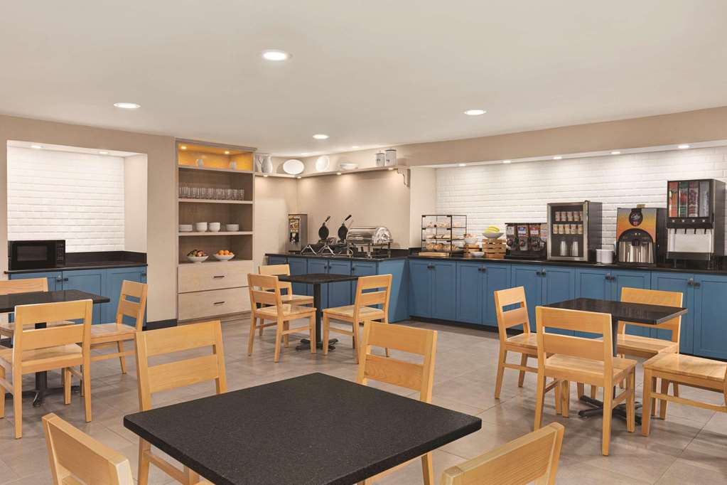 Country Inn & Suites by Radisson Dunn I 95 - photo 17