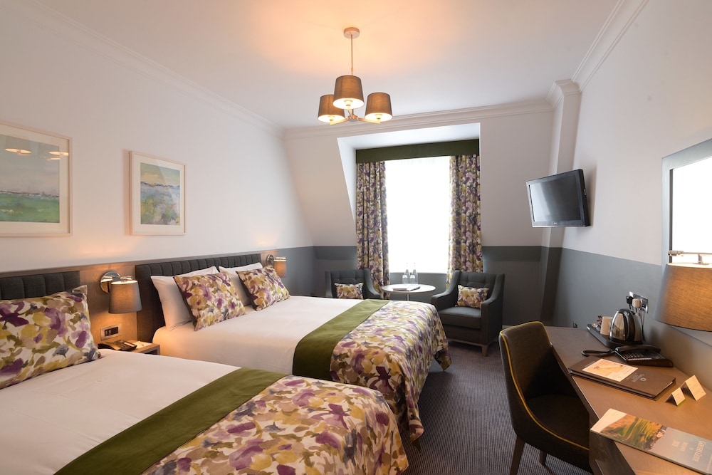 Carrigaline Court Hotel & Leisure Centre
