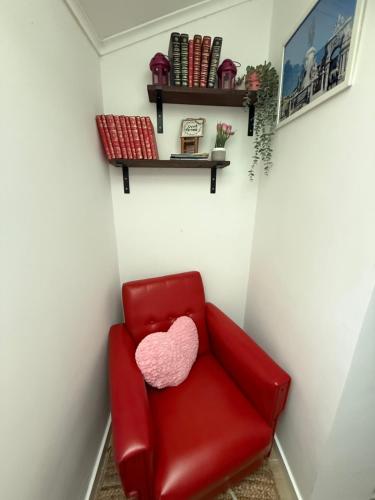 Apartamento 1 Quarto Alcântara Lisboa — 4-Star Luxury Hotel in Lisbon, Portugal