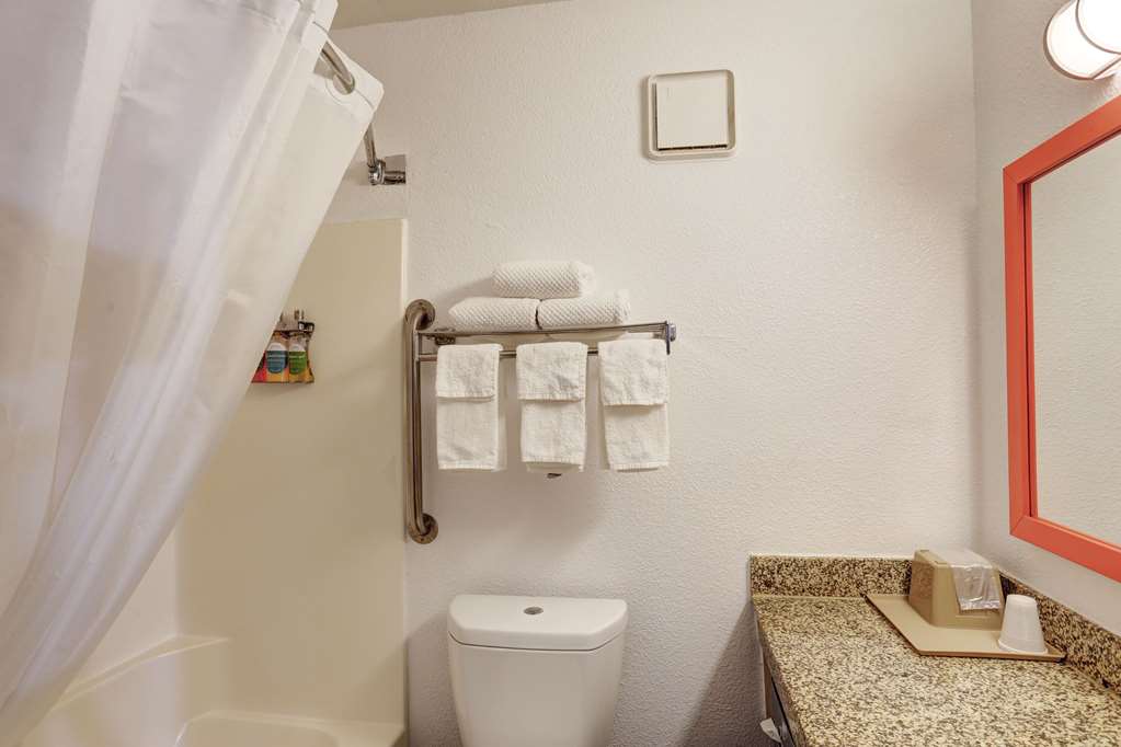 Quality Inn Pierre Fort Pierre - photo 28