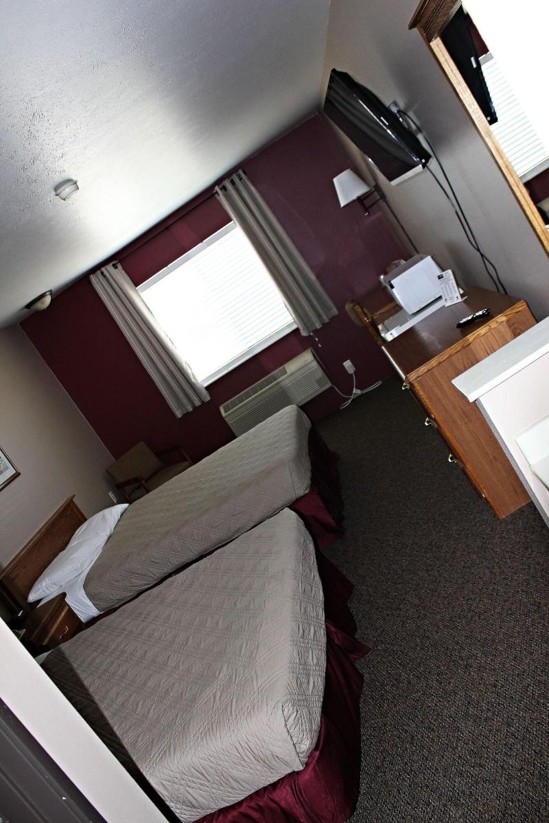 Capri Inn and Suites of Beatrice - photo 16