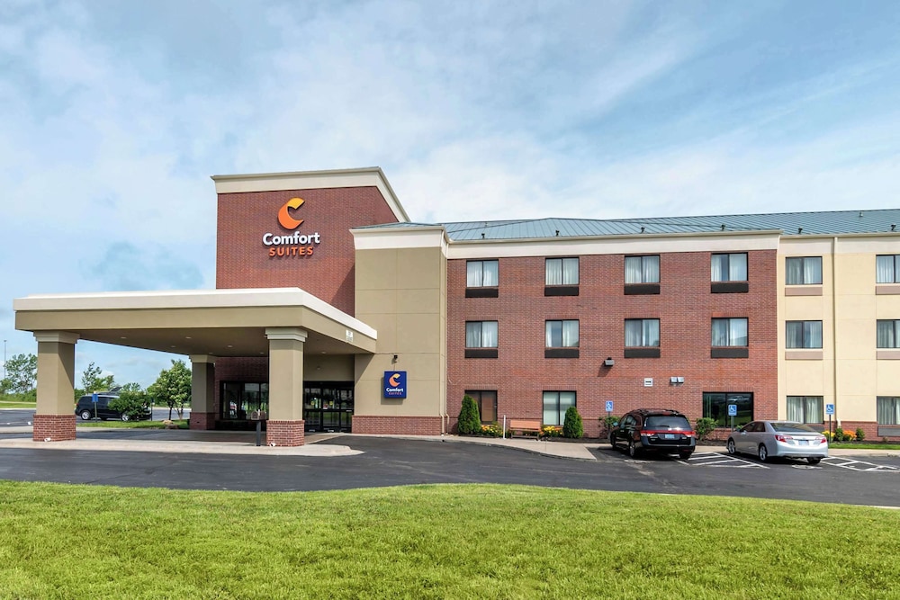 Comfort Suites Speedway Kansas City - photo 35