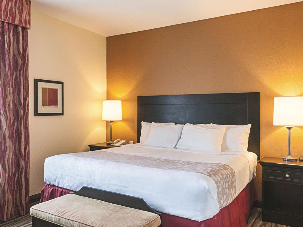 La Quinta Inn & Suites by Wyndham Slidell North Shore Area - photo 15