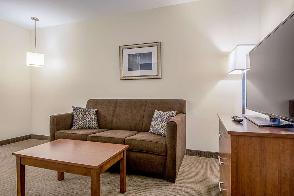 MainStay Suites Geismar Gonzales - photo 11