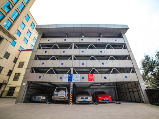 Jinyuan Grand Hotel in Longnan, People's Republic of China