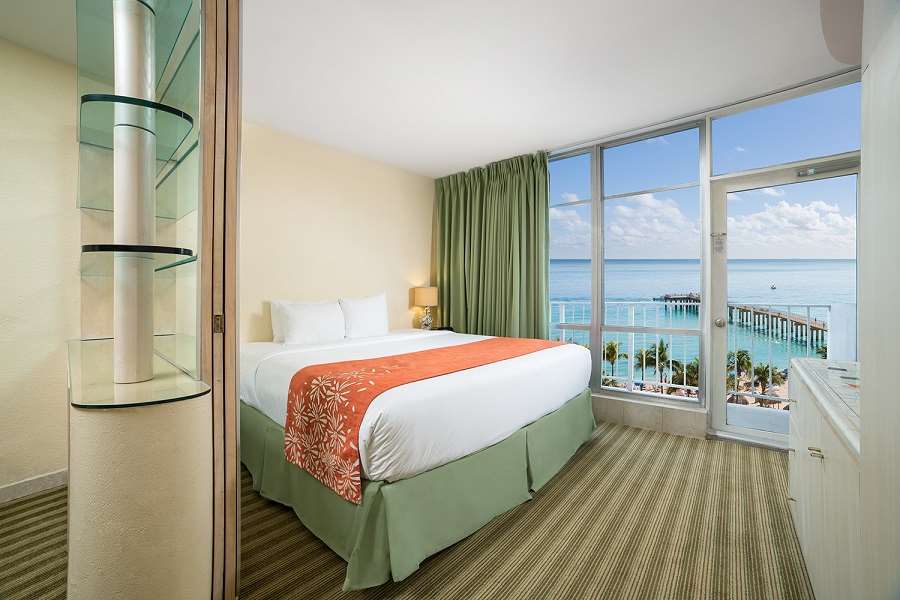 Newport Beachside Resort - photo 7