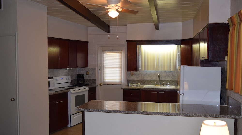Stanlunds Inn And Suites - photo 19