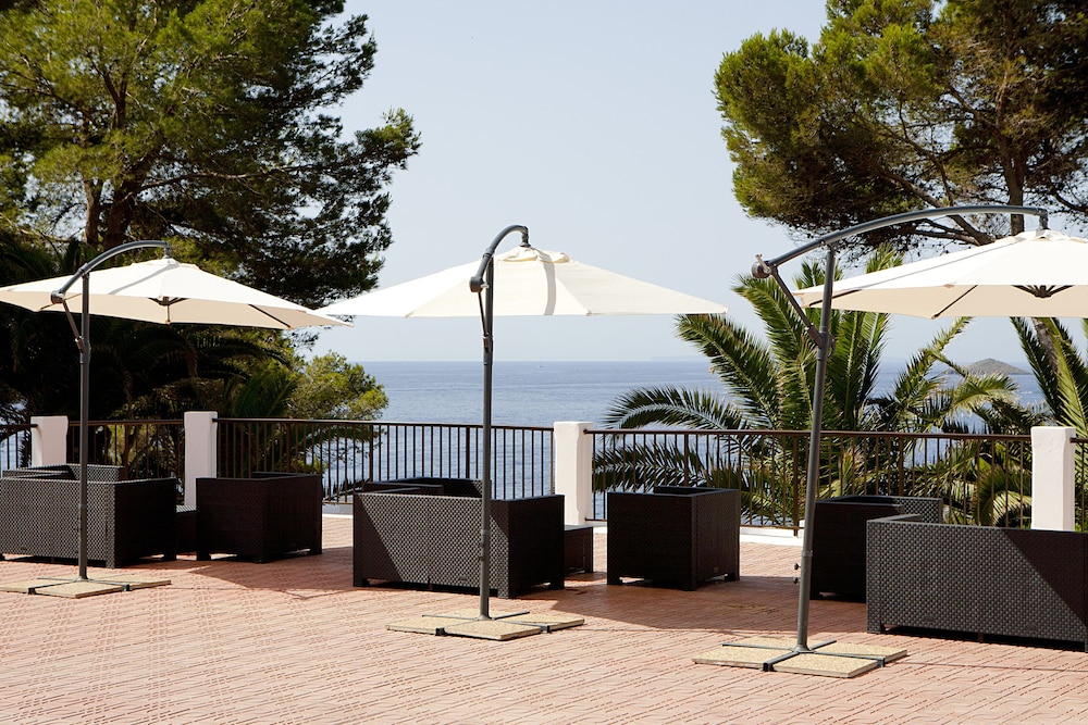 Club Cala Azul — Ibiza