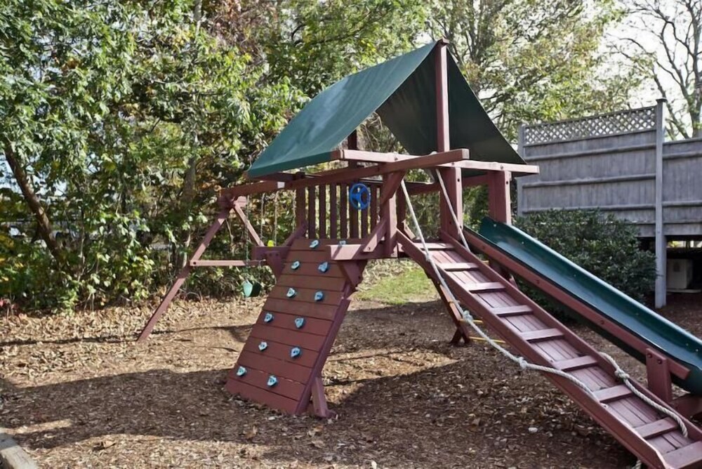 Holly Tree Resort - photo 3