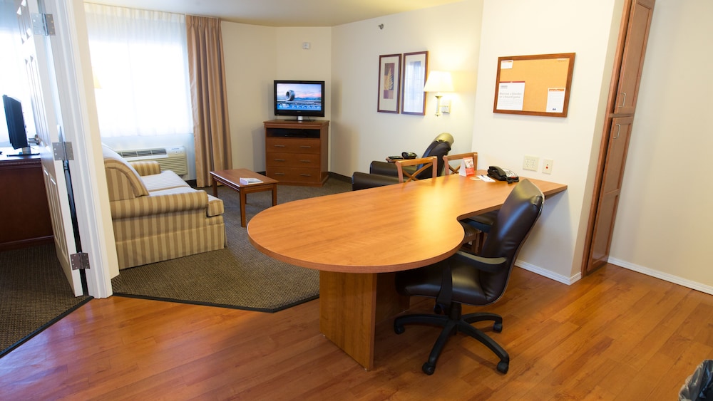 Candlewood Suites Joplin by IHG - photo 7