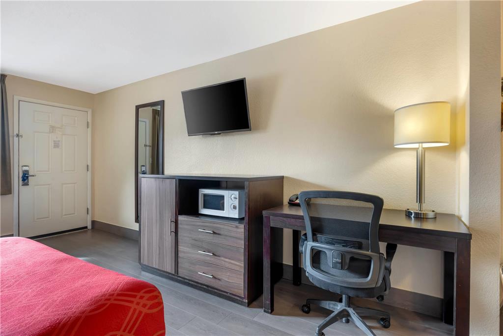 Rodeway Inn Albany - photo 11