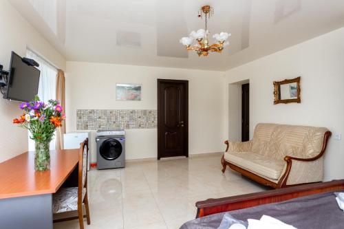 Prime location Apartment with Three Bedroom