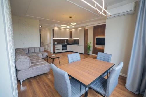 Miku Apartment Upscale 2BDR Apartment With a Spectacular View — 4-Star Luxury Hotel in Tirana, Albania