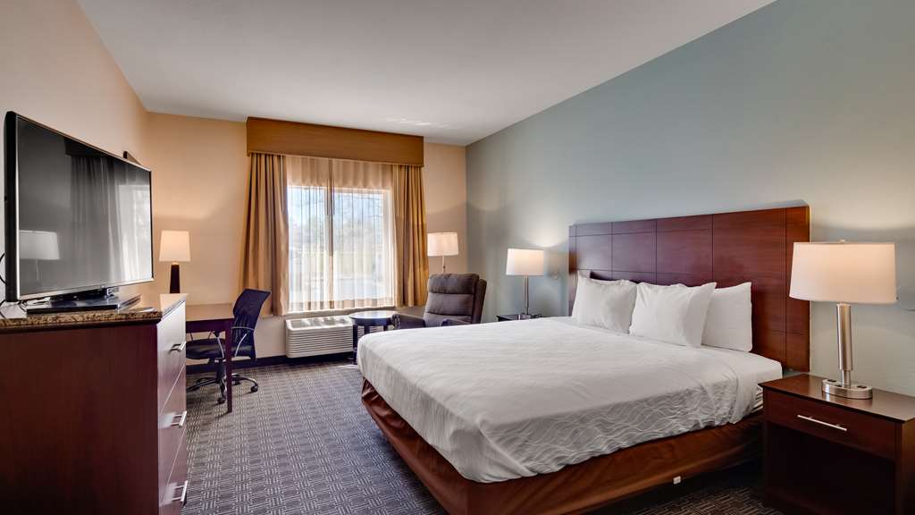 Best Western Plus Gateway Inn & Suites - photo 16