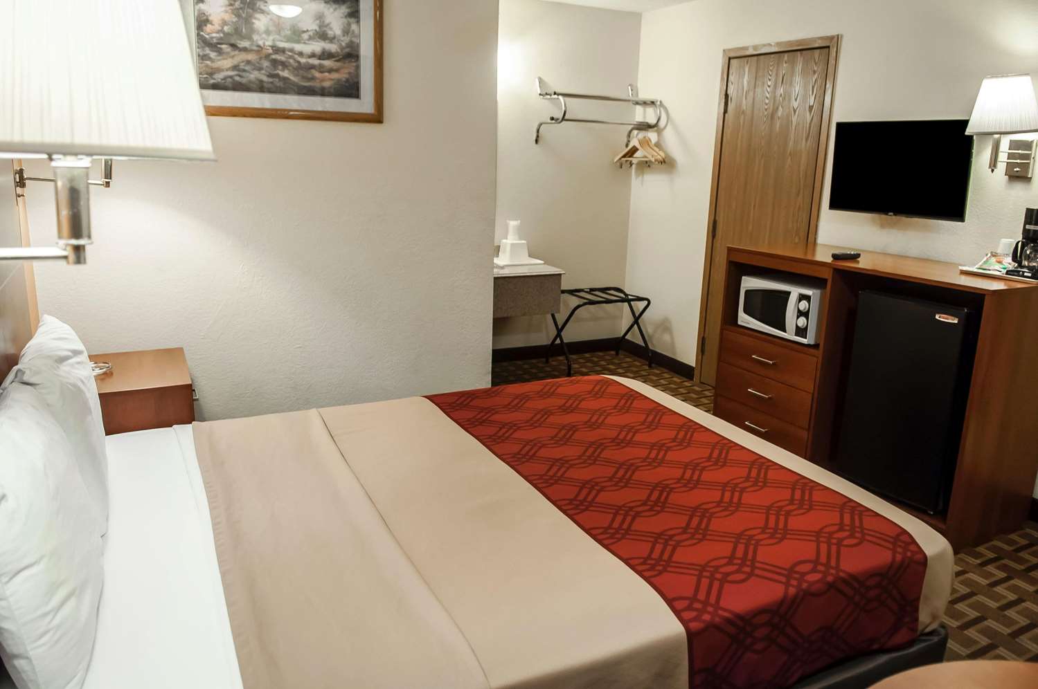 Econo Lodge Midtown - photo 8