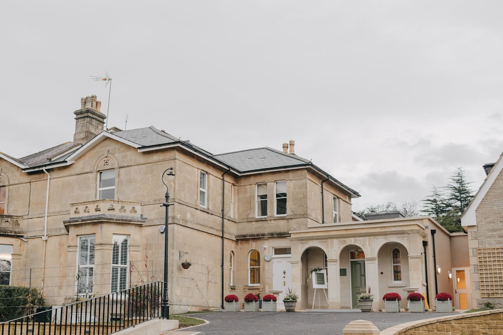 Tyndall Villa Boutique B&B — 4-Star Luxury Hotel in Bath, United Kingdom