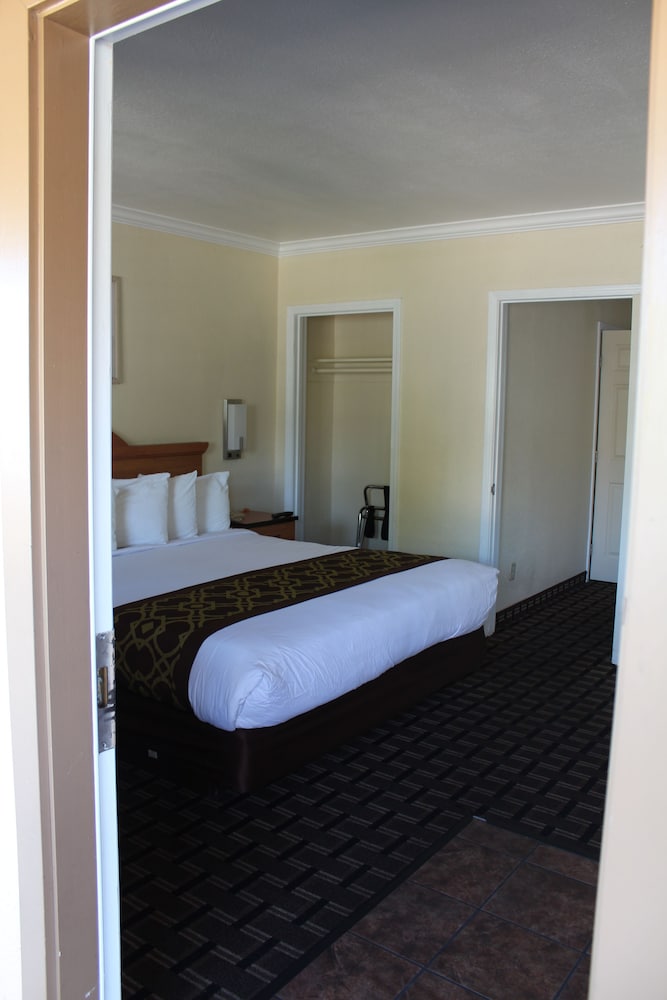 Riverside Inn & Suites Santa Cruz - photo 73