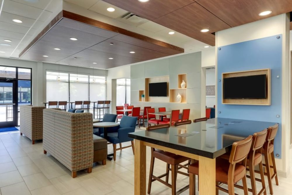 Holiday Inn Express & Suites Winston Salem Sw Clemmons by IHG - photo 58