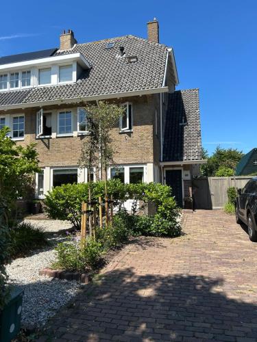Bed and Beach Zandvoort — 4-Star Luxury Hotel in Zandvoort, Netherlands