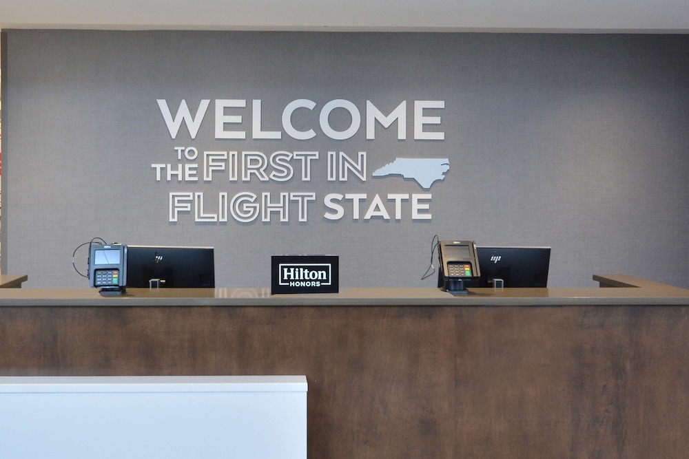 Hampton Inn & Suites by HIlton Charlotte North I 485 - photo 2