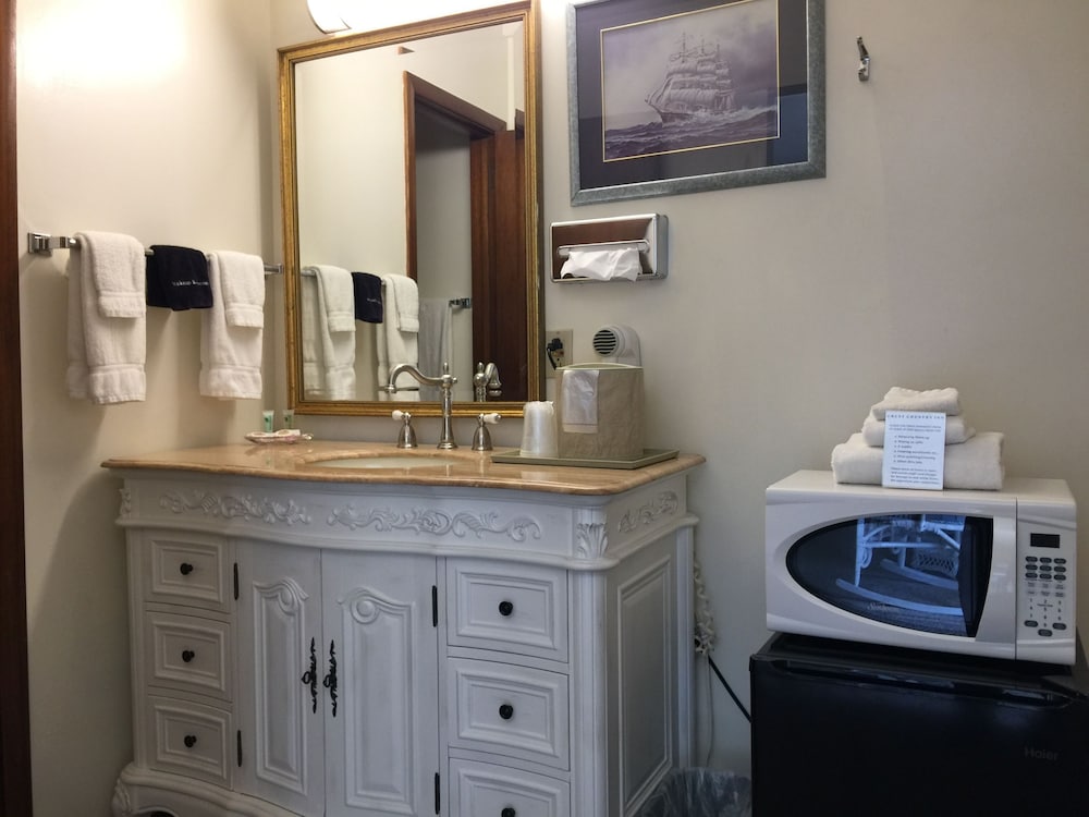 Crest Country Inn - photo 98