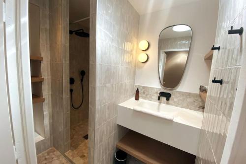 Lac's Lodge Maison coquette A 10min du lac — 4-Star Luxury Hotel in Annecy, France
