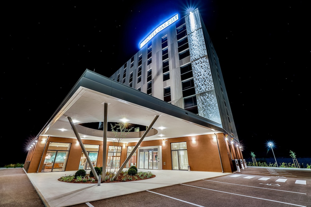 Hotel Das Zeit — Lenzing