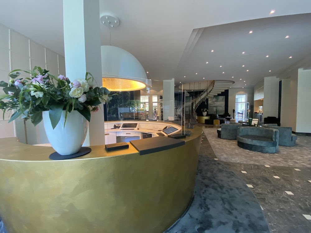 Strandhotel Fischland — Ostseebad Dierhagen — photo 2