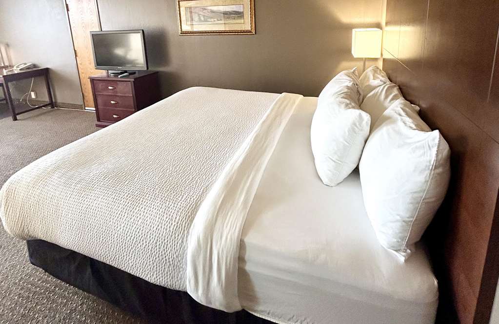 Best Western Plus Kelly Inn - photo 12
