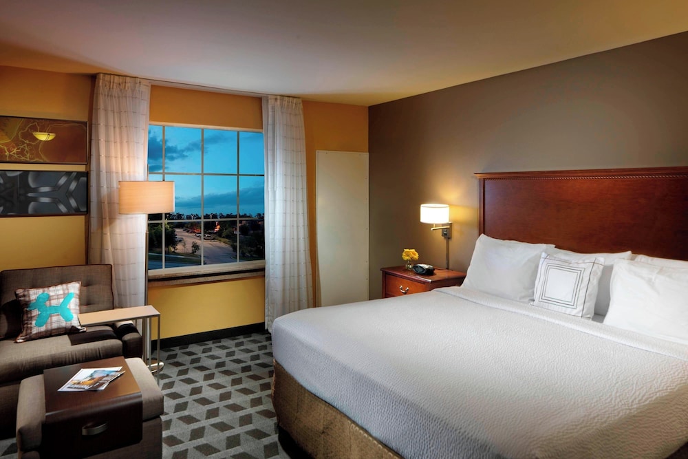 TownePlace Suites by Marriott Houston North Shenandoah - photo 9