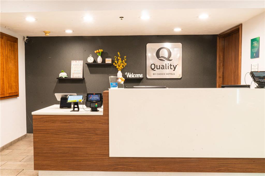 Quality Inn & Suites Oakwood Village Cleveland South — hotel in Oakwood