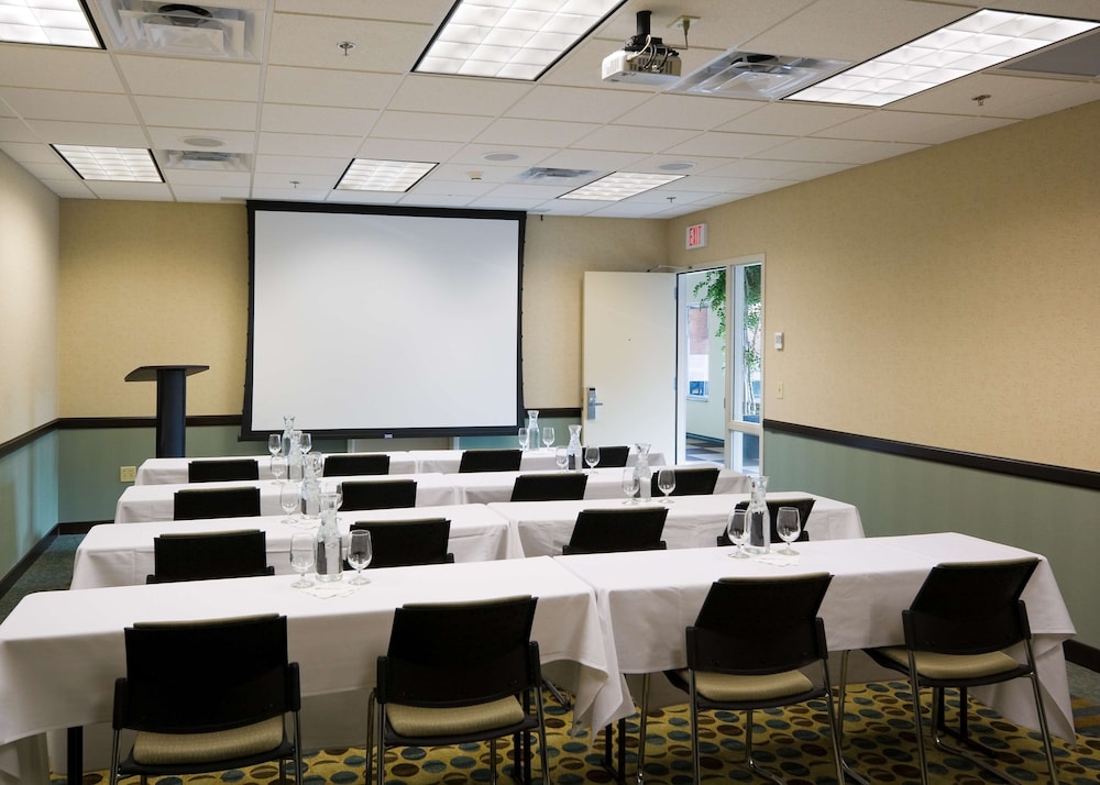 Hilton Garden Inn Mankato Downtown - photo 28
