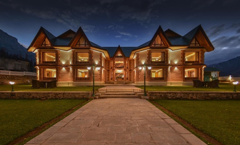 Hotel Village Walk — hotel in Srinagar