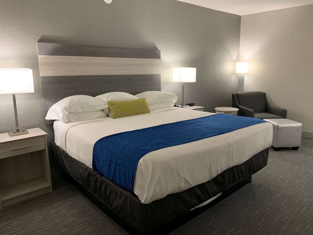 Best Western Plus Clarks Summit Scranton - photo 3