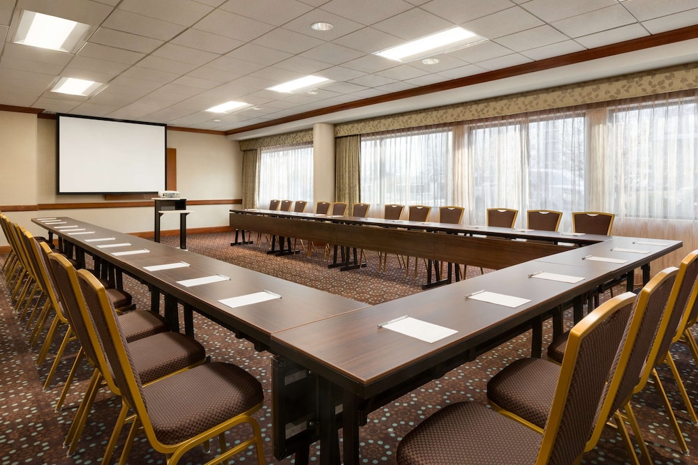 Hampton Inn Denver West Federal Center - photo 37