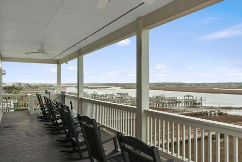 Marsh Madness by Oak Island Accommodations - photo 16