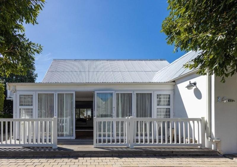 Beachcomber's Rest - last minute hotel in Hermanus