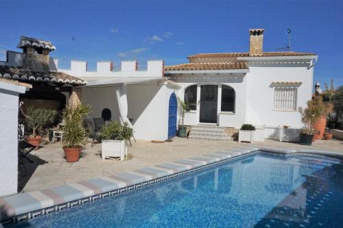 Hana - carbon neutral hotel in Els Poblets