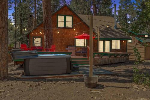 Mountain Getaway - carbon neutral hotel in Big Bear Lake