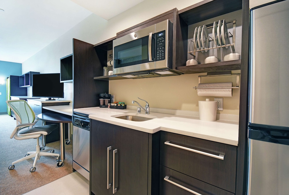 Home2 Suites by Hilton Beloit - photo 6