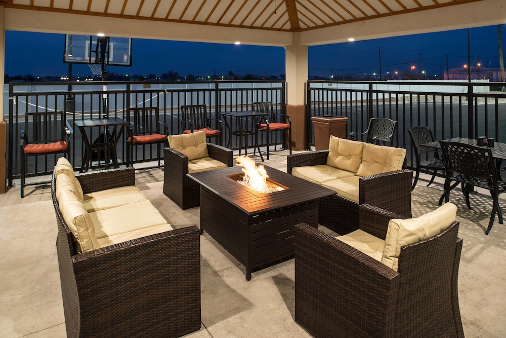 Candlewood Suites Carlsbad South by IHG - photo 42